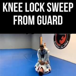 Knee Lock Sweep From Closed Guard