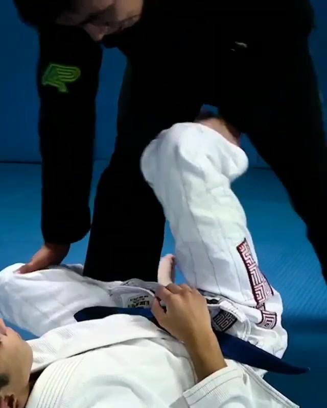 Knee Slice Pass for DLR Guard Let's Drill