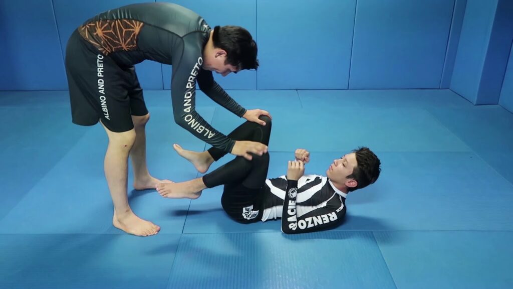 Knee slide to inside sankaku & Texas clover leaf