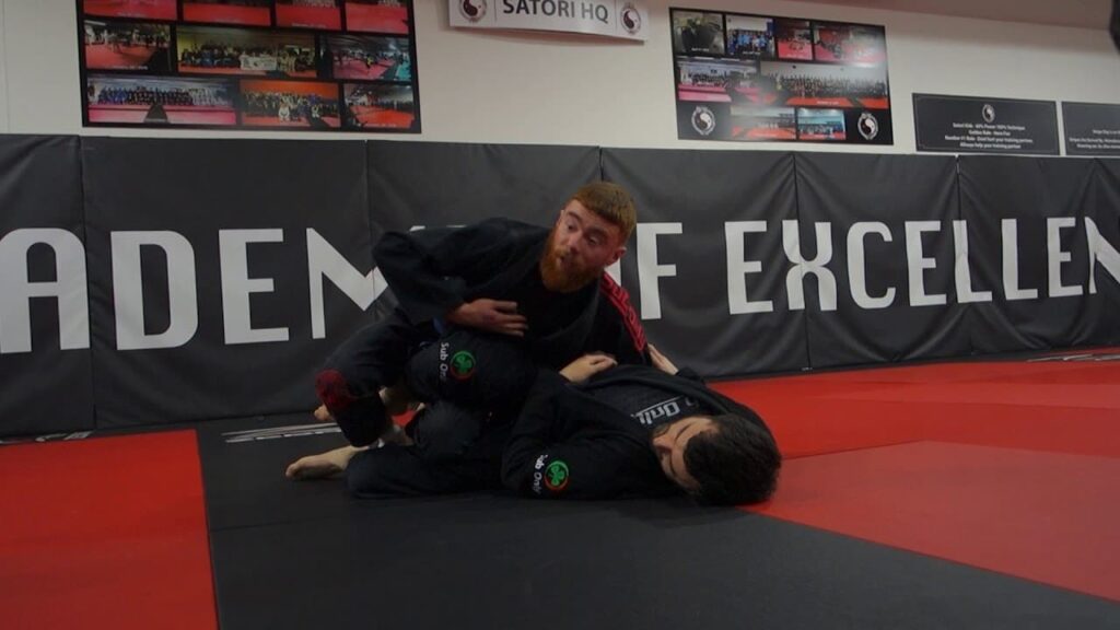 Knee slide to smash pass