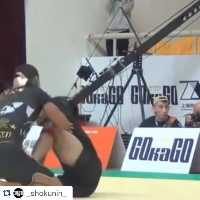 Kron Gracie with the slick Armbar