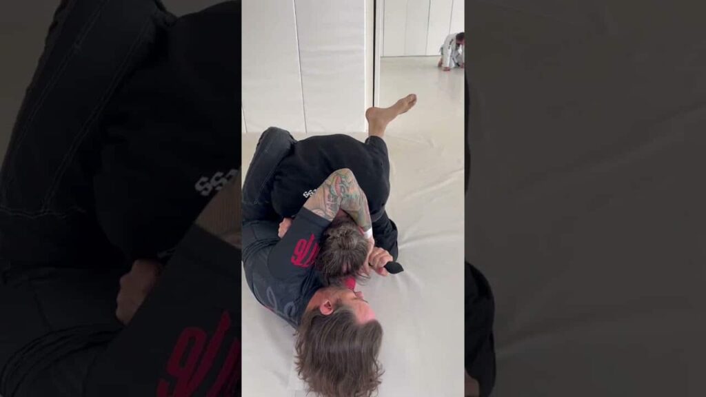 Lapel Attacks from Guard