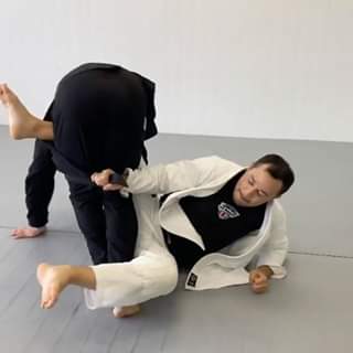 Lapel Sweeps W/ Professor @edramosbjj & Coach @feliperochabjj 
 Option 1- Lap...