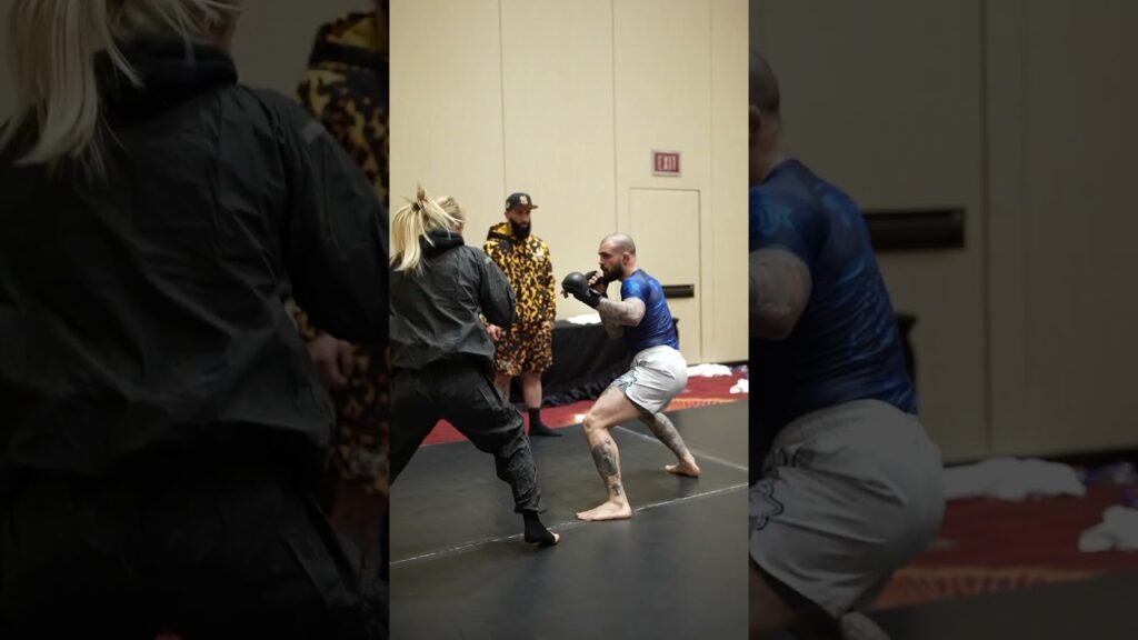 Last minute preparations are underway for Manon Fiorot 👊