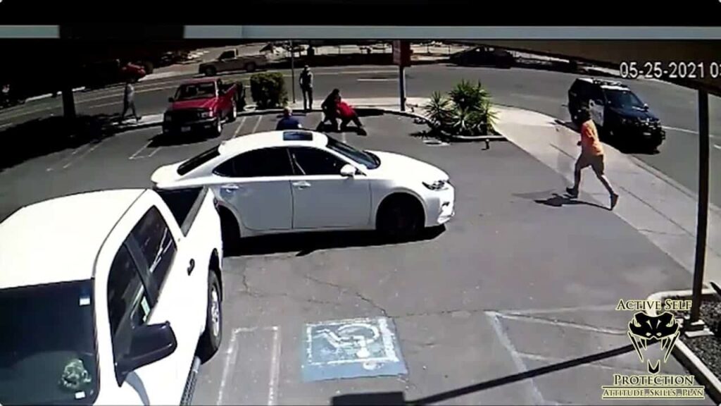 Locals Step In To Help Cop In Trouble