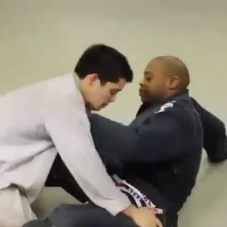 Loop Choke options from the Half Guard, by @kennethbrownbjj