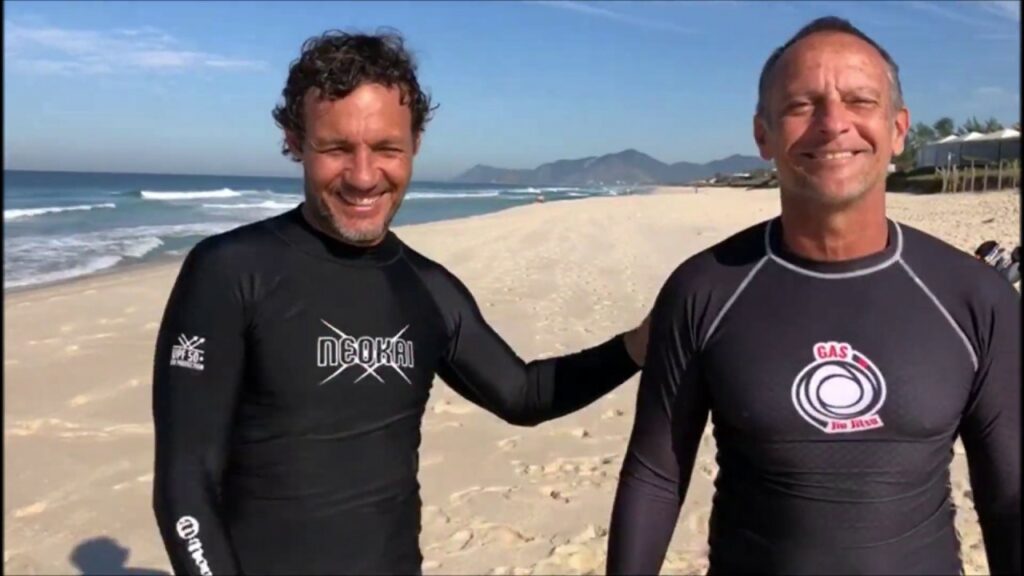 Luiz Dias e Rodrigo Resende ensinam defesa pessoal do Jiu-Jitsu para surfistas