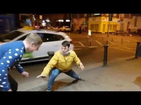 MALUCO BIXO GRILO INVENTOU DE INVADIR UMA ACADEMIA DE JIU JITSU COM SEU ESTILO PROPIO DE KUNG FU