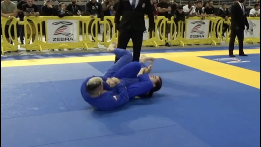 Magic armbar? Blue Belt Surprises Opponent at IBJJF Pans!