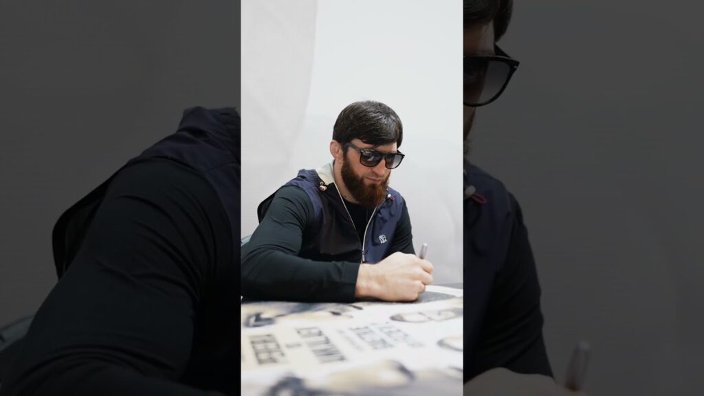 Magomed Ankalaev signing posters!!! ✍️ #UFC313