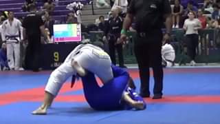 Maria Malyjasiak show us the details on this toe hold finish