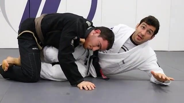 Mash Pass Defense to Loop Choke by Lucas Lepri
