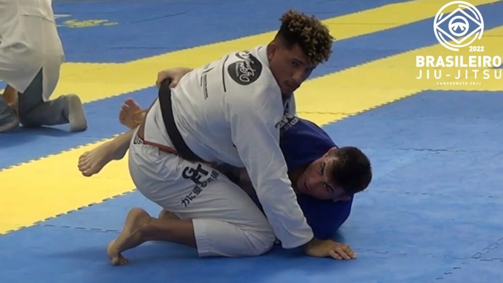 Mason Fowler v Gutemberg Pereira / Brasileiro 2022