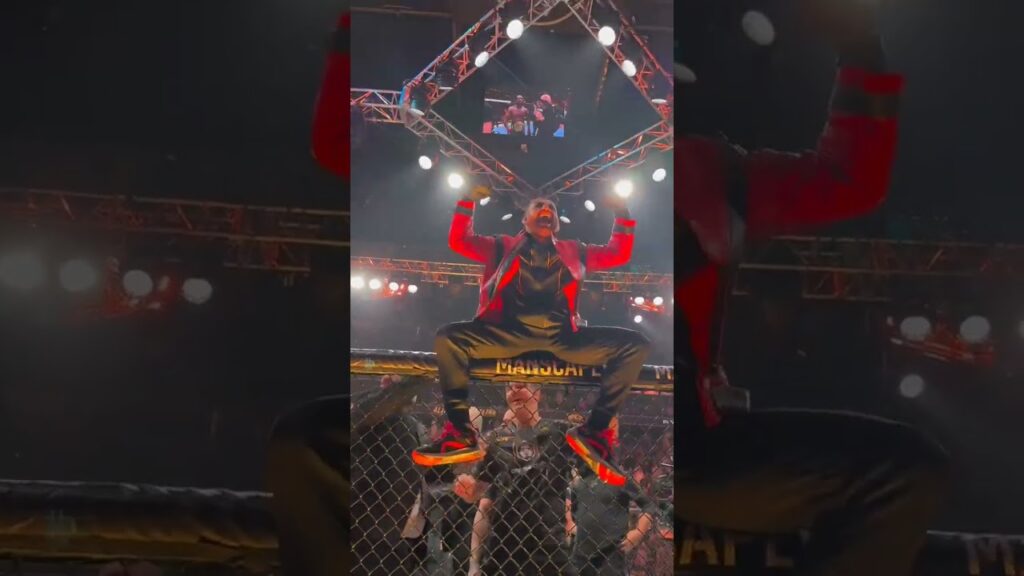 Merab Dvalishvili took Sean O'Malley's jacket 😂