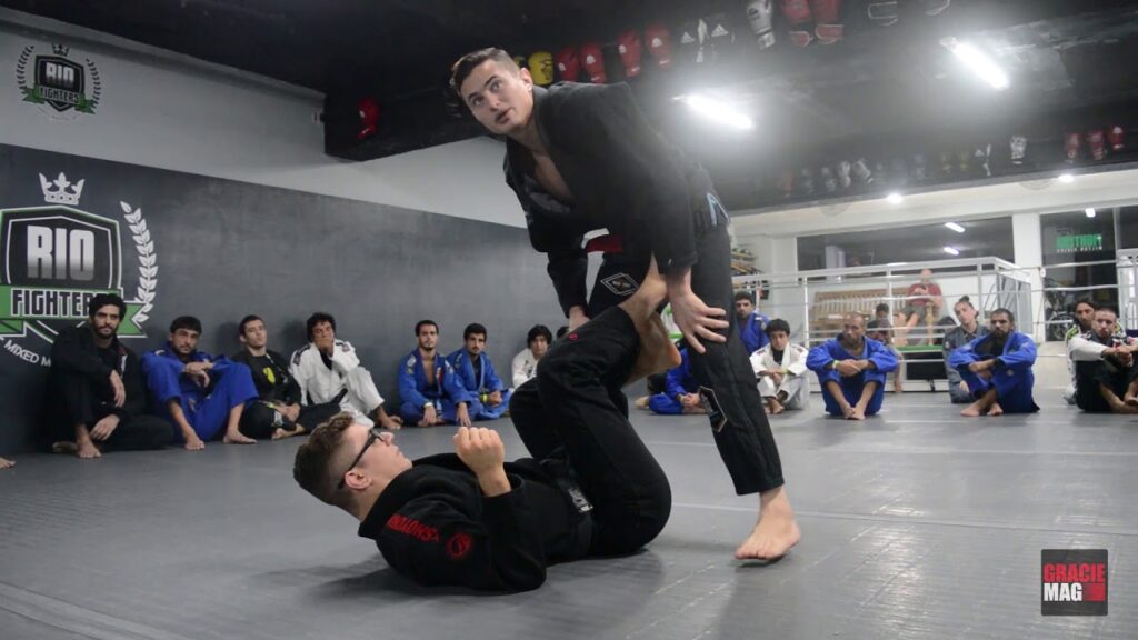 Mikey Musumeci e Caio Terra ensinam conceitos da guarda De la Riva