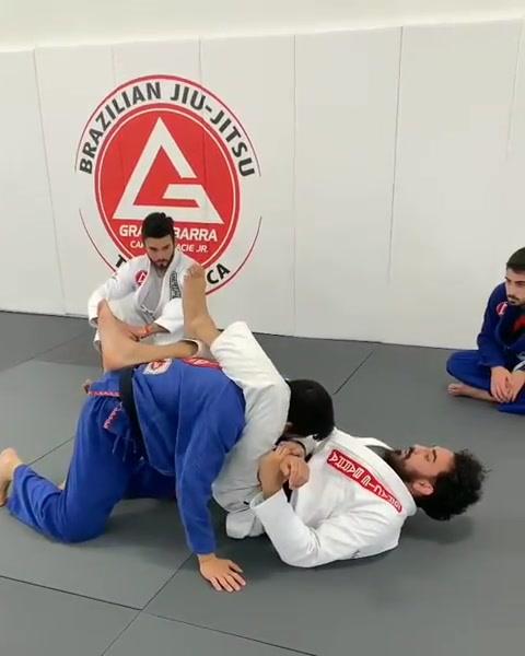 Mount Escape to Triangle bu Edwin Najmi