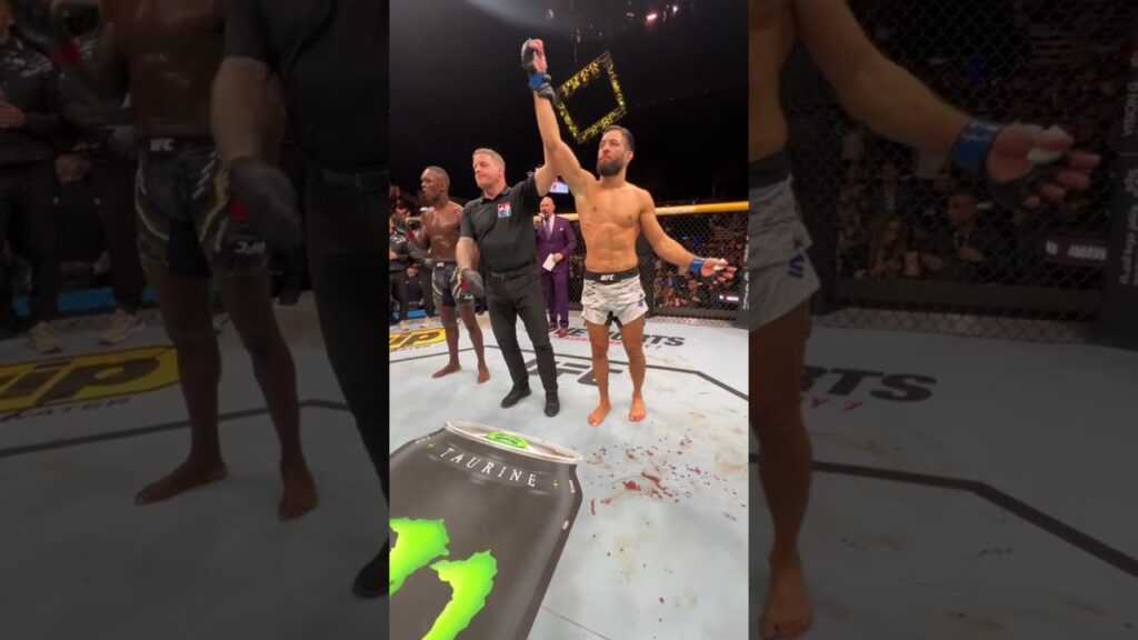 Nassourdine Imavov KNOCKOUTS Israel Adesanya 😳 #ufcsaudiarabia
