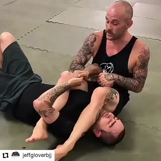 Neat little trick for finishing the armbar by @jeffgloverbjj #Repost @jeffgloverb...