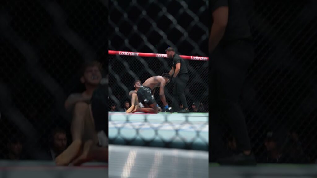 Neil Magny with the comeback win! 🏆 #ufcperth