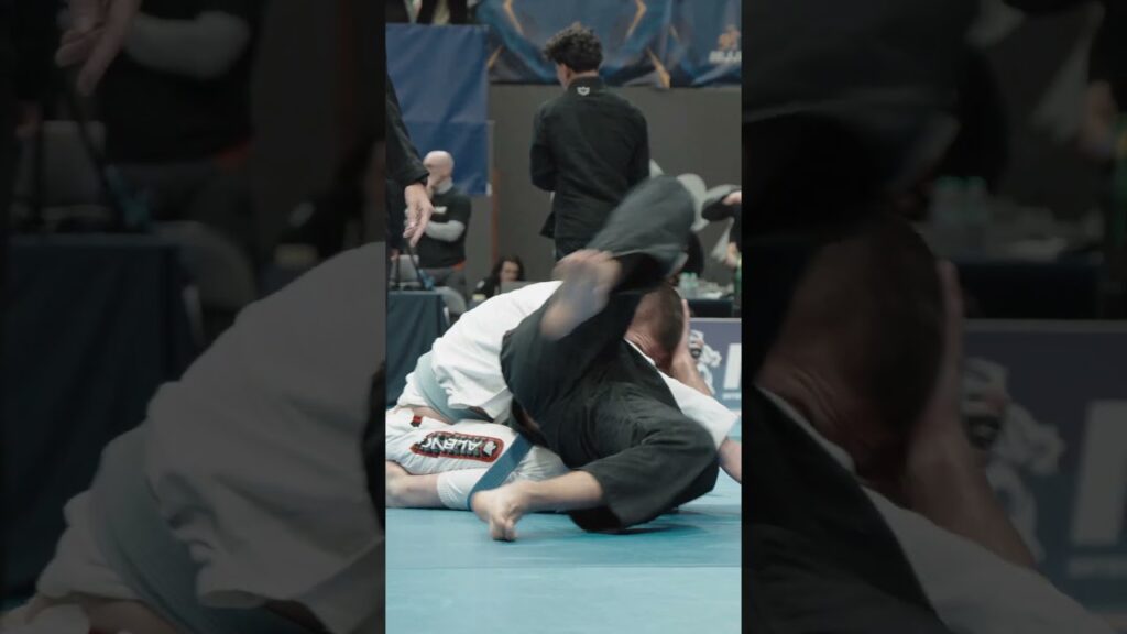 Nice passing to the armbar from Max Schwartz. #bjj #ibjjf #jiujitsu