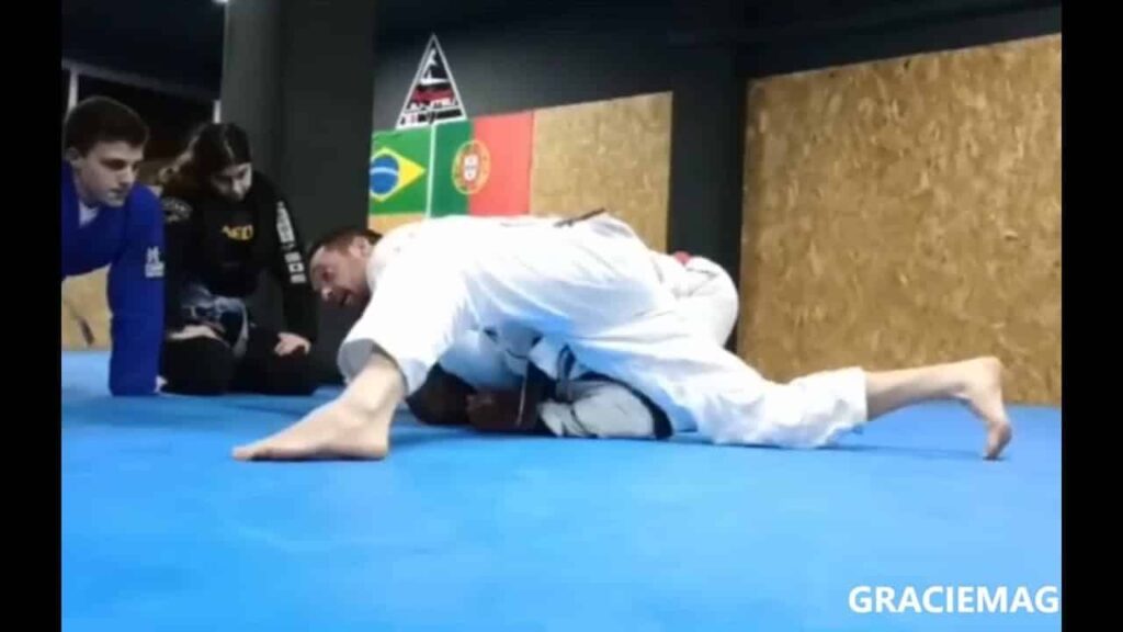 O macete de Carlos Cobrinha para não perder o estrangulamento relógio