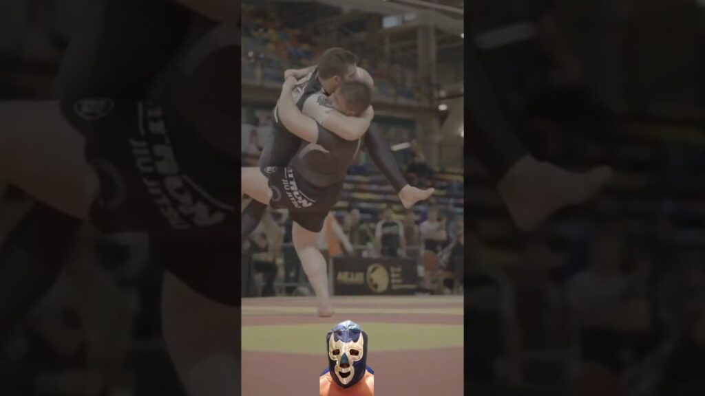 O que você gostou mais da queda ou da reação do árbitro?