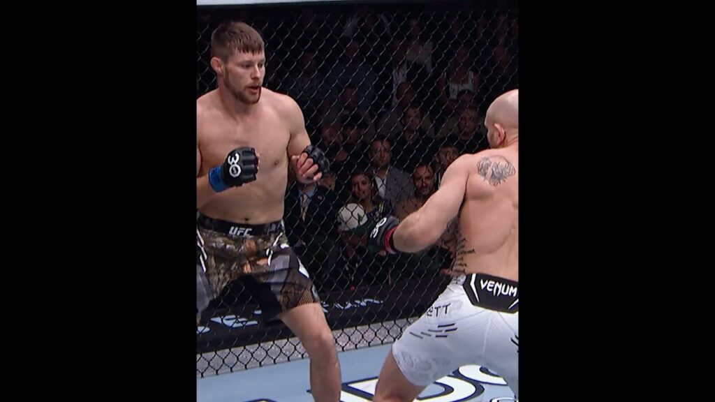 OH MYYYY ☠️ #ufcvegas105