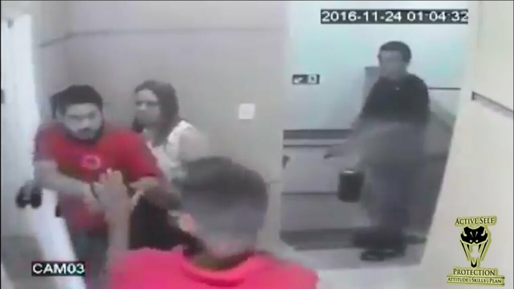 Off Duty Officer Overwhelms Armed Robbers