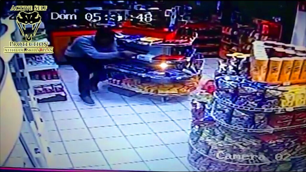 Off Duty Officer Perfectly Counter-Ambushes Armed Robber | Active Self Protection