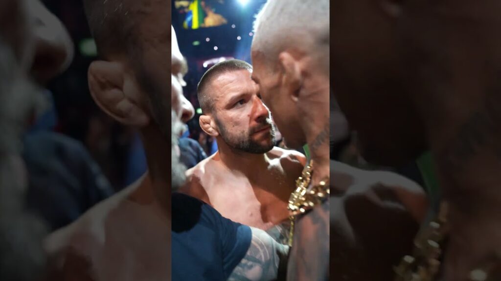 Oliveira and Gamrot have an intense face off! 😲 #ufcrio