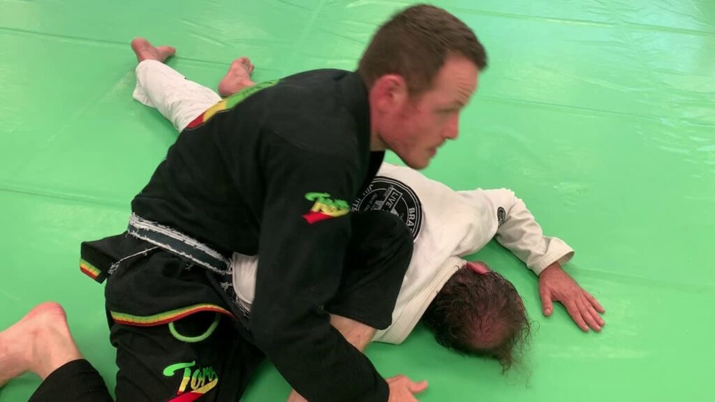 Omoplata Cross-Grip Breakdown and Finish