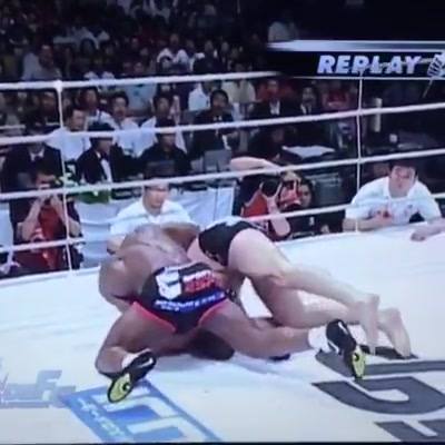 One of the most amazing takedowns in MMA history and an amazing recovery to submission. Kevin Randleman (RIP) vs Fedor Emelianenko in Pride.