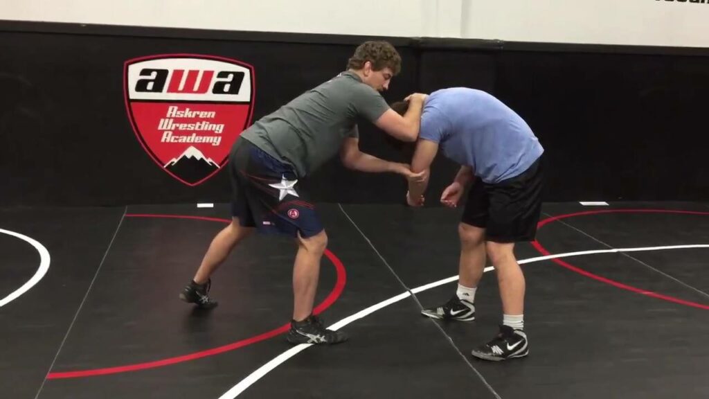 Overtie  to ankle pick