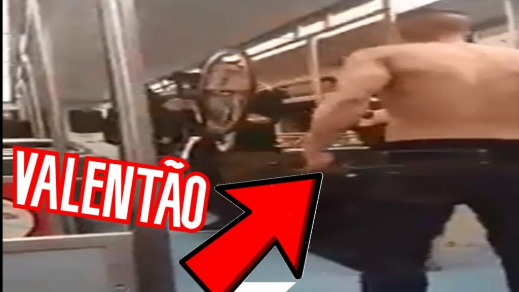 POR ESSA O VALENTÃO NÃO ESPERAVA DEFESA COM UMA BICICLETA