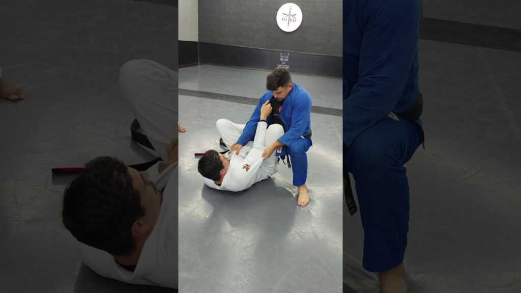 Passe a guarda fechada jiu-jitsu #jiujitsu #bjj
