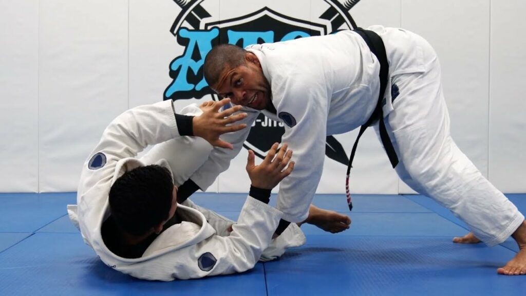 Passing Open Guard - Andre Galvao