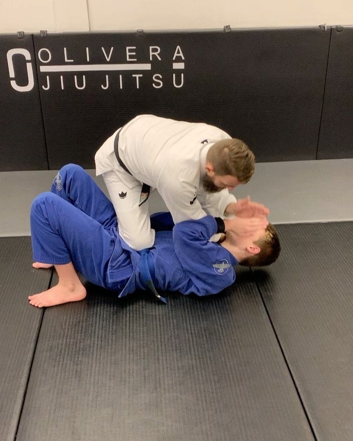 Pop-up Back Attack & choke
 When opponent blocks cross choke pop up to back Attack finish with modified crossbow!
 #chokes #bjj #bjjvideo #gichoke #bj...
