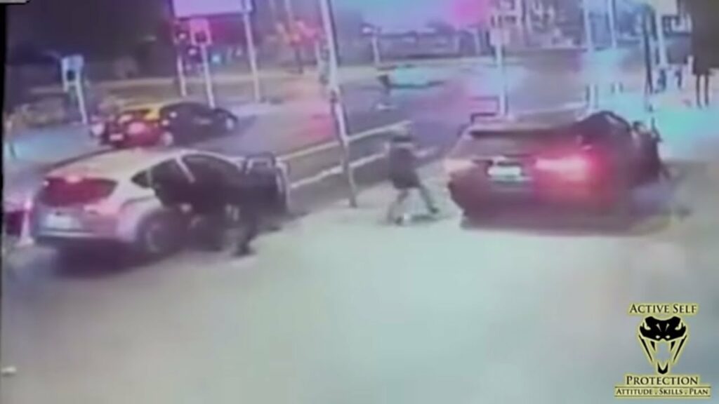 Prepared Defender Owns Carjackers | Active Self Protection
