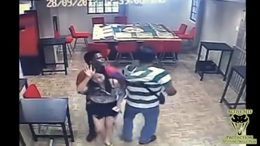 Purse Carry Almost Costs Victim (But He Handled His Business Anyway) | Active Self Protection