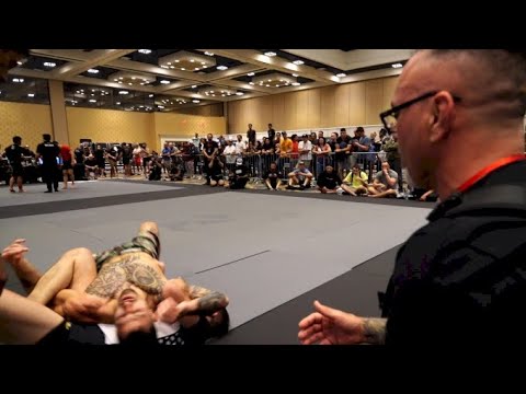 Rene Sousa Subs Opponent Right in Front of Eddie Bravo