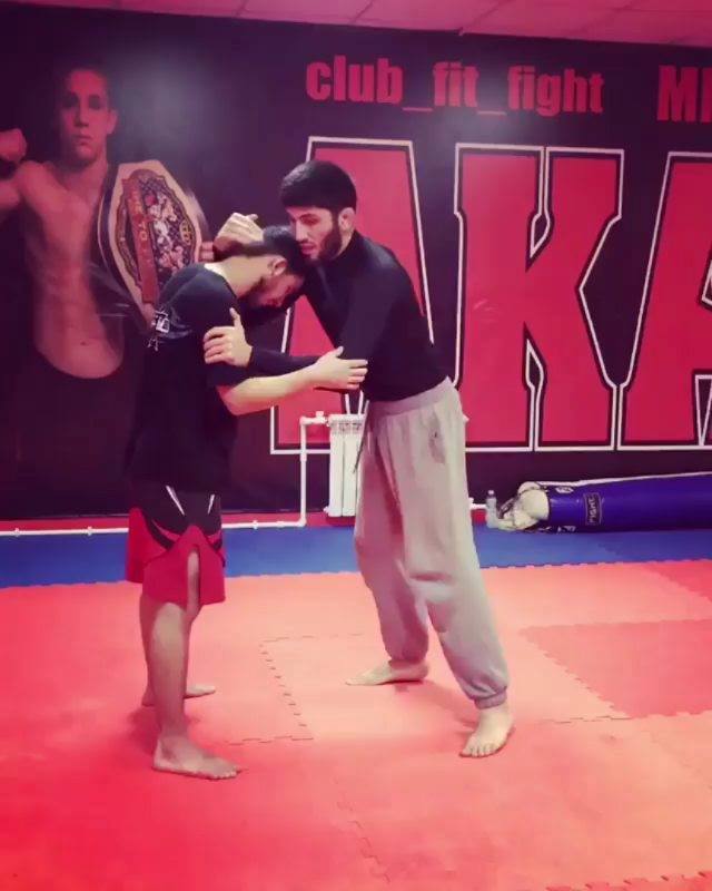 #Repost from Viral BJJ with TopTech   ... 
 This set up is money  @rizvan_oshurm...