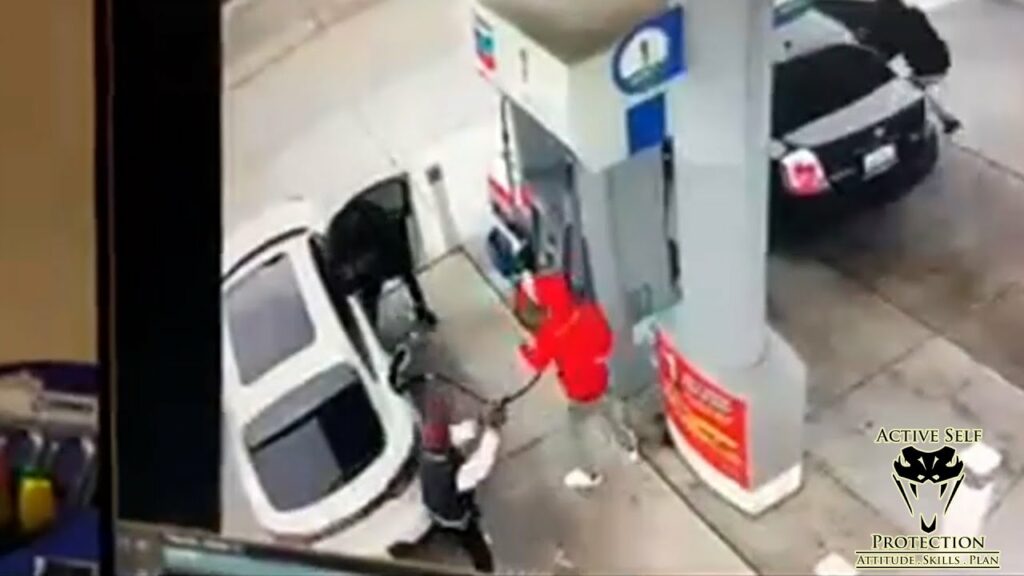 Retired Oakland Cop Counter-Ambushes Perfectly