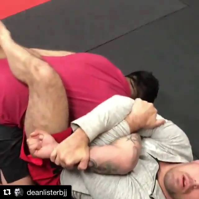 Reverse kimura from guard