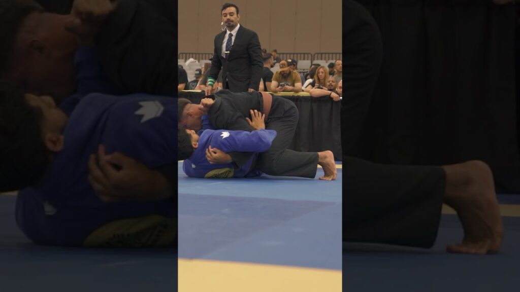 Rogerio Drews  is a submission hunter  🔥 @ibjjf Jiu-Jitsu Con