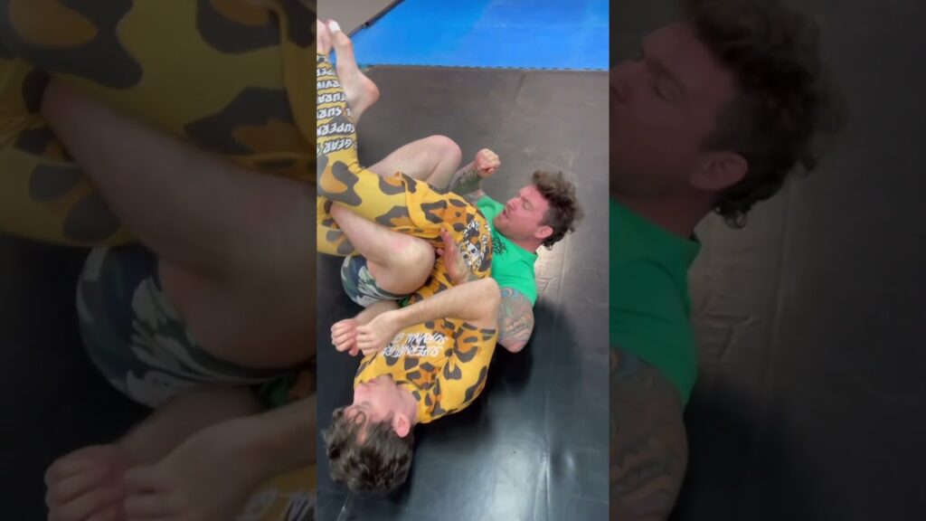 Rolling BackTake vs Mount Escape 👌🏻