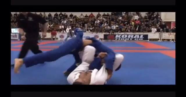 Rolling Kimura Trap  by Andre Galvao