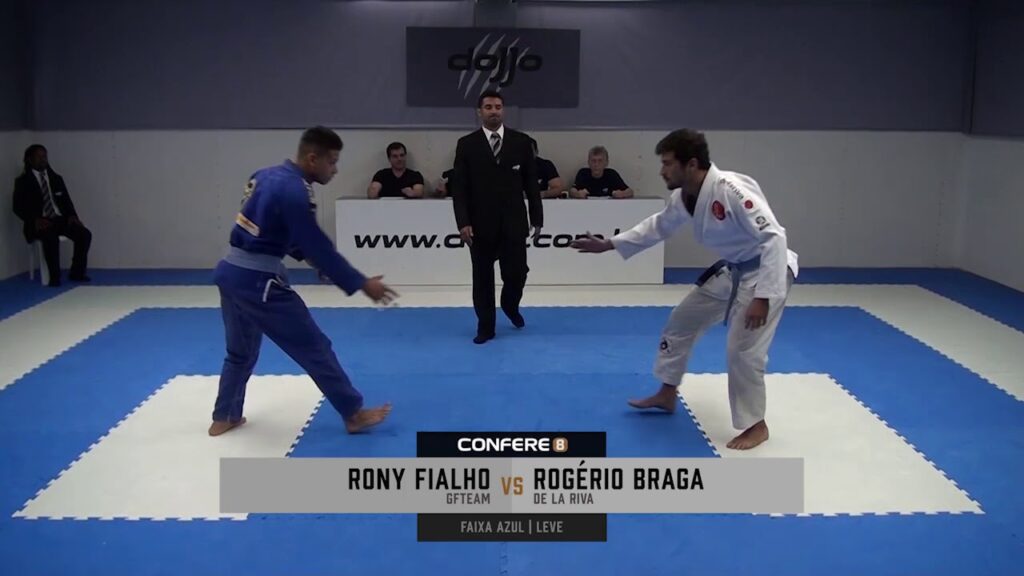 Rony Fialho (GFTeam) enfrenta Rogério Braga (De la Riva)