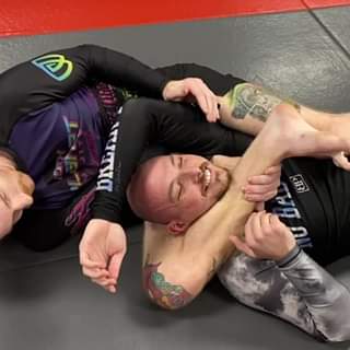 Rubber Guard from the back by @kevinberbrich  @10thplanetpoway 
 •
 Music  Chords