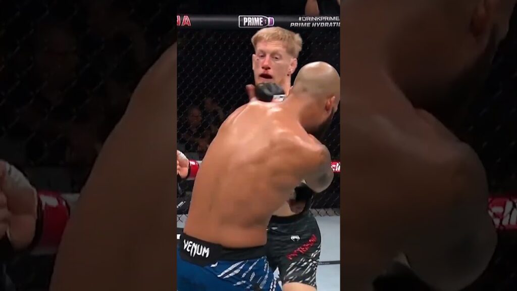 SAM PATTERSON OH MY 😱 #ufcparis