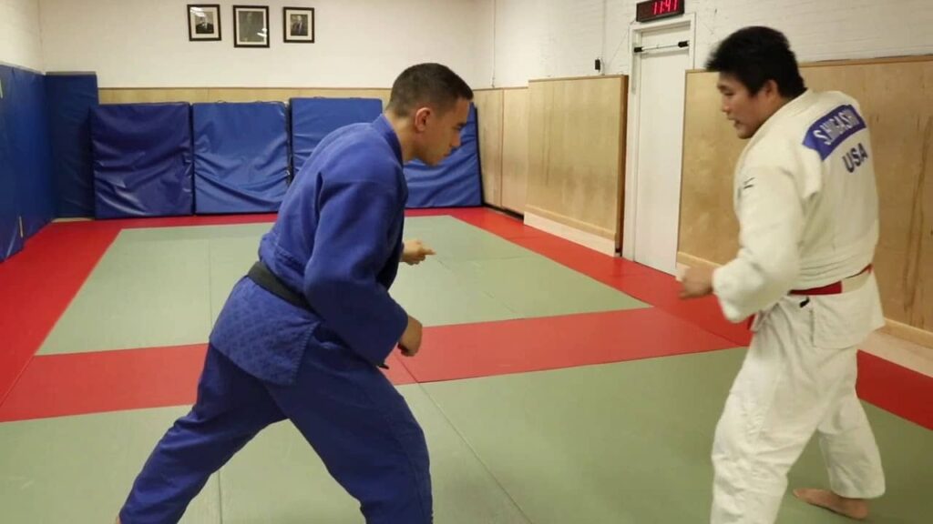 Shintaro Higashi - Judo Grip Break - Break Sleeve Grip With Arm Raise And Slap